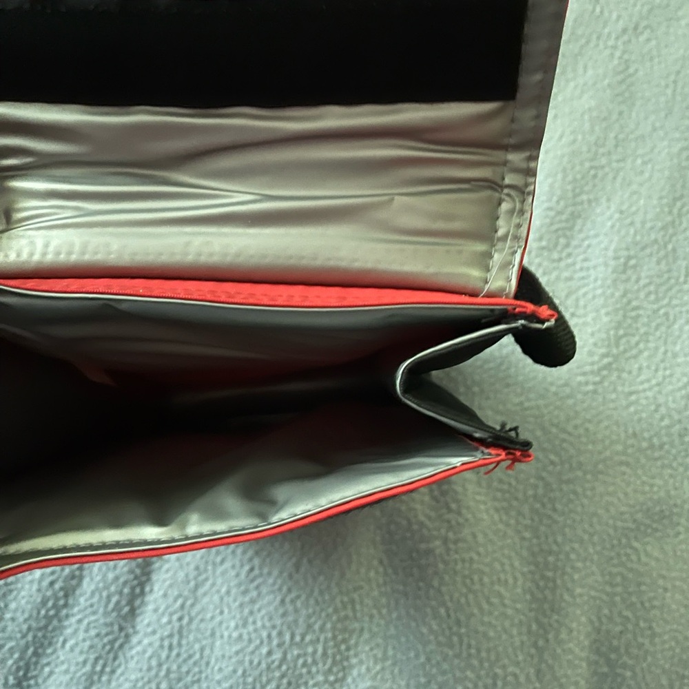 Dale Earnhardt Jr insulated Cooler!  New! - Picture 4 of 5